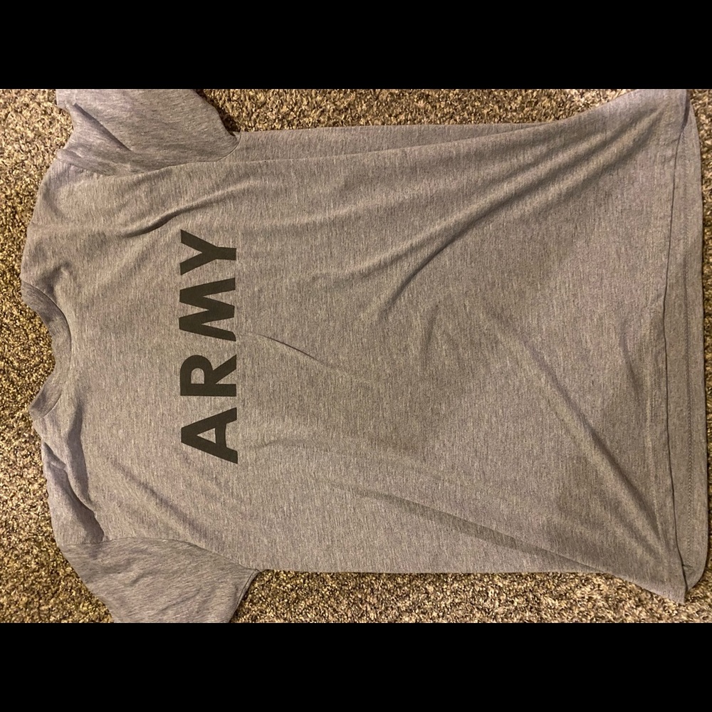 BUNDLE OF 2 US Army shirts